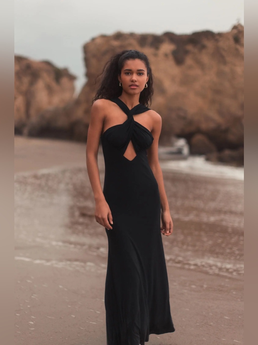MAC DUGGAL
Black Knotted Halter Neck Keyhole Jersey Gown Size 2 (SOLD OUT)